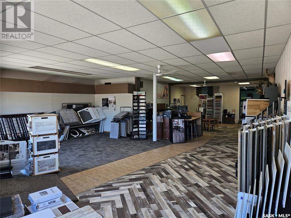 712 Railway STREET — photo 20