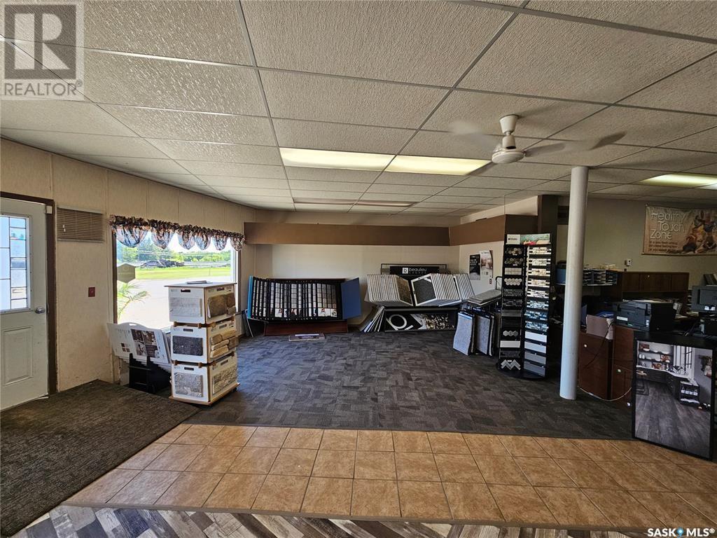 712 Railway STREET — photo 22