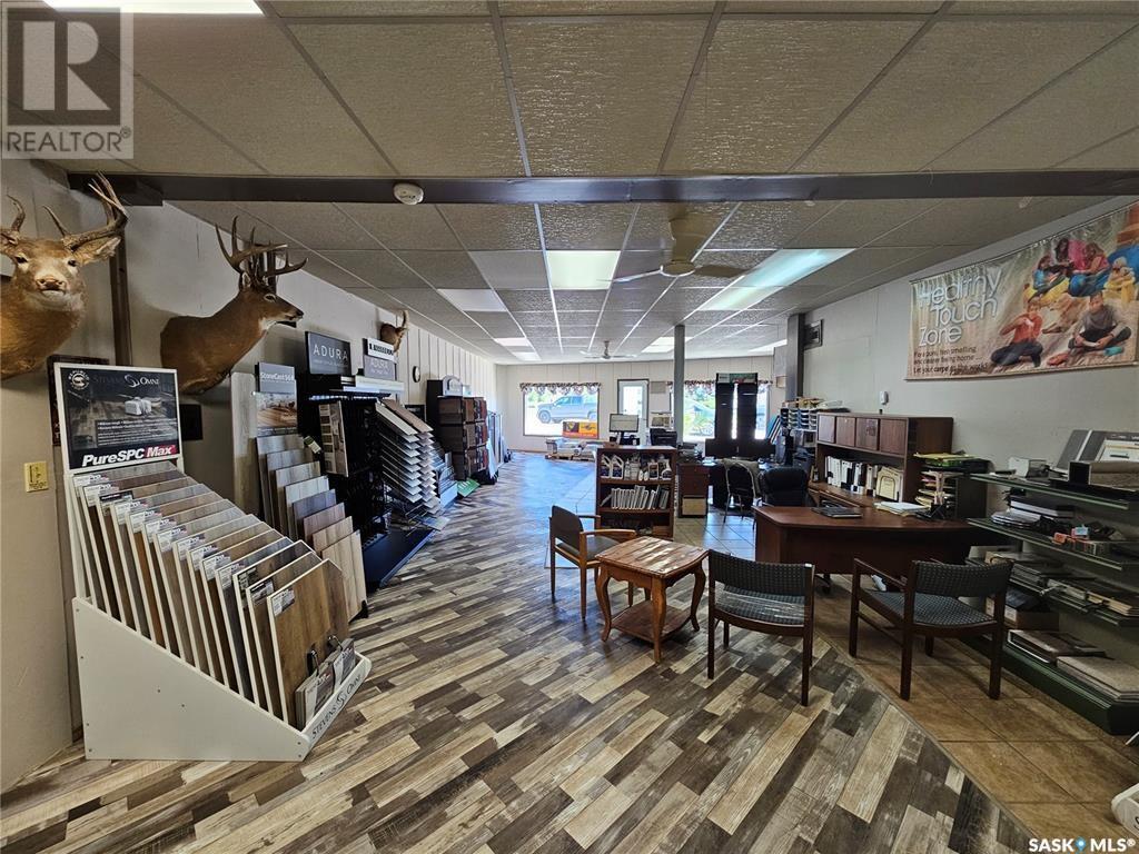 712 Railway STREET — photo 24