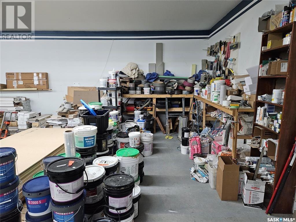 712 Railway STREET — photo 41