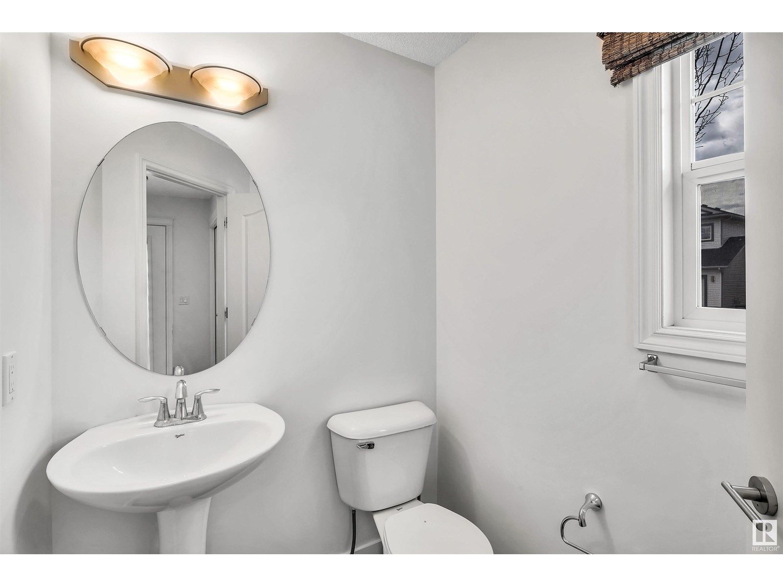 Photo 6 of 17129 7 A Av Sw, Edmonton AB