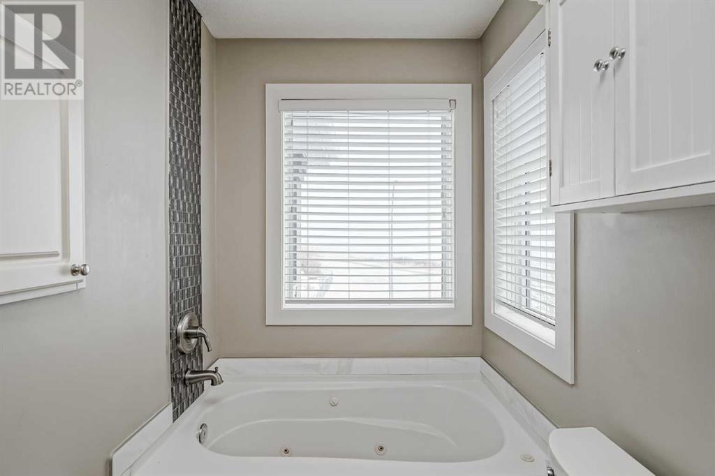 Single Family House for Sale in  Chaparral Ridge Circle SE Chaparral Calgary 