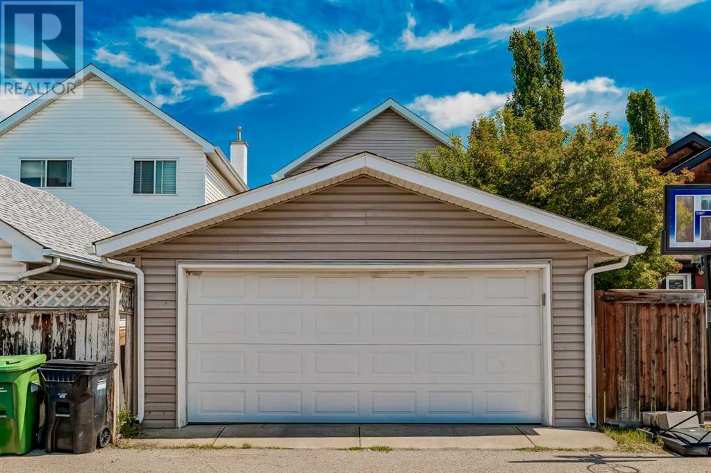 Single Family House for Sale in  Chaparral Ridge Circle SE Chaparral Calgary 
