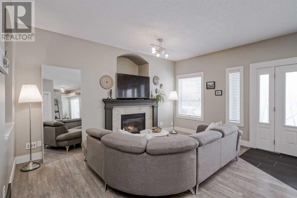 Single Family House for Sale in  Chaparral Ridge Circle SE Chaparral Calgary 