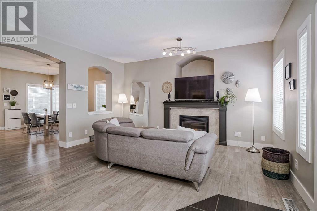 Single Family House for Sale in  Chaparral Ridge Circle SE Chaparral Calgary 
