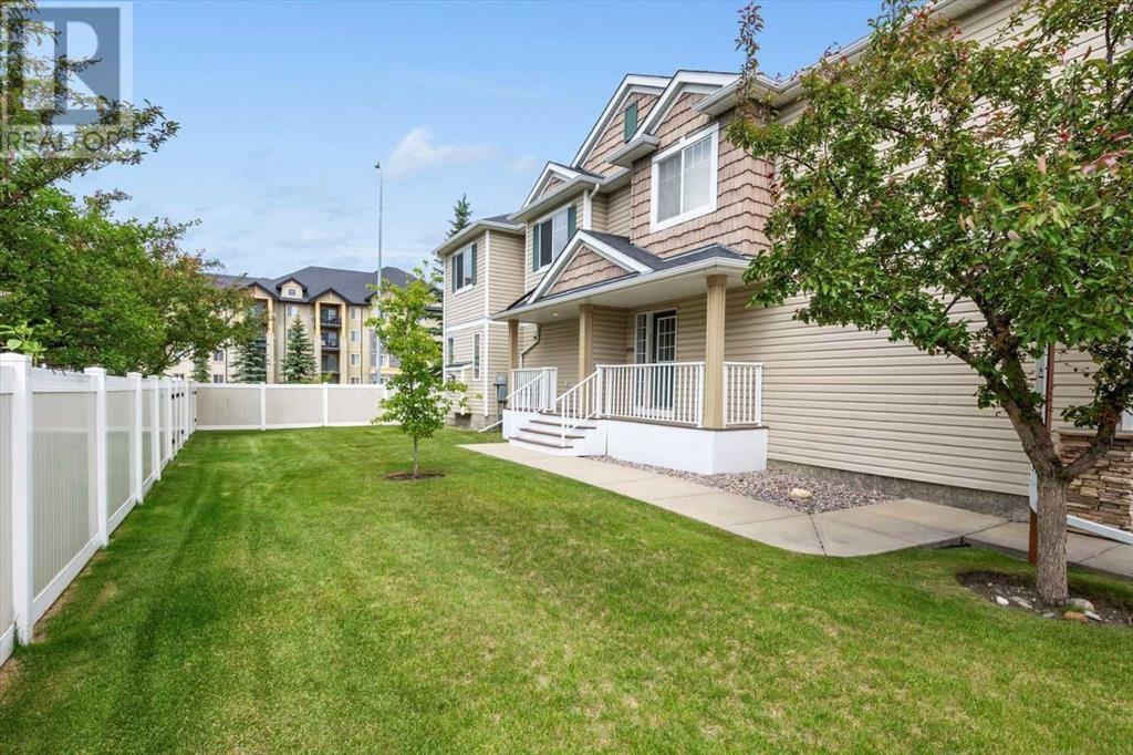 Single Family House for Sale in  Royal Birch Mount NW Royal Oak Calgary 