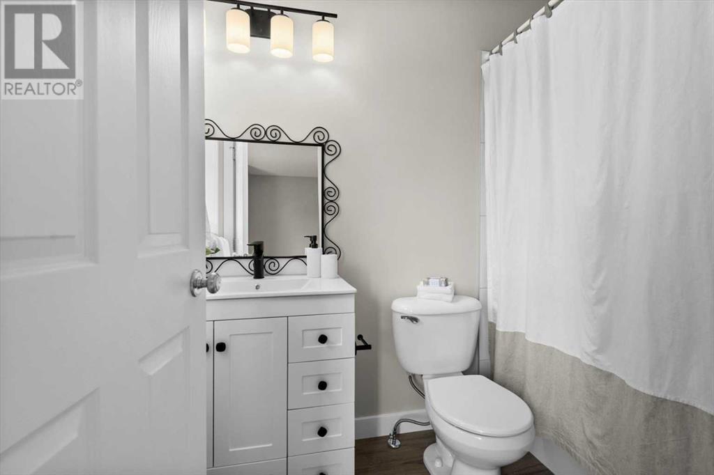 Single Family House for Sale in  Royal Birch Mount NW Royal Oak Calgary 