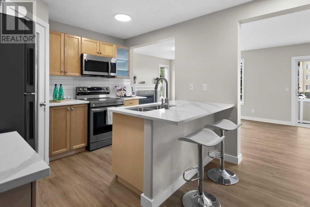 Single Family House for Sale in  Royal Birch Mount NW Royal Oak Calgary 