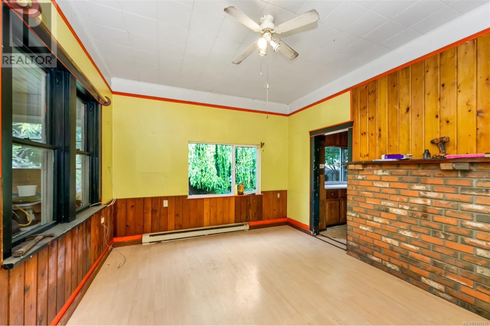 Photo 11 of 675 Powell St, Duncan BC