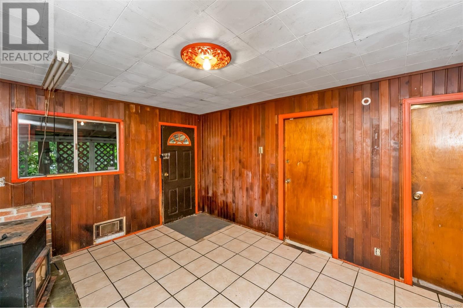 Photo 10 of 675 Powell St, Duncan BC