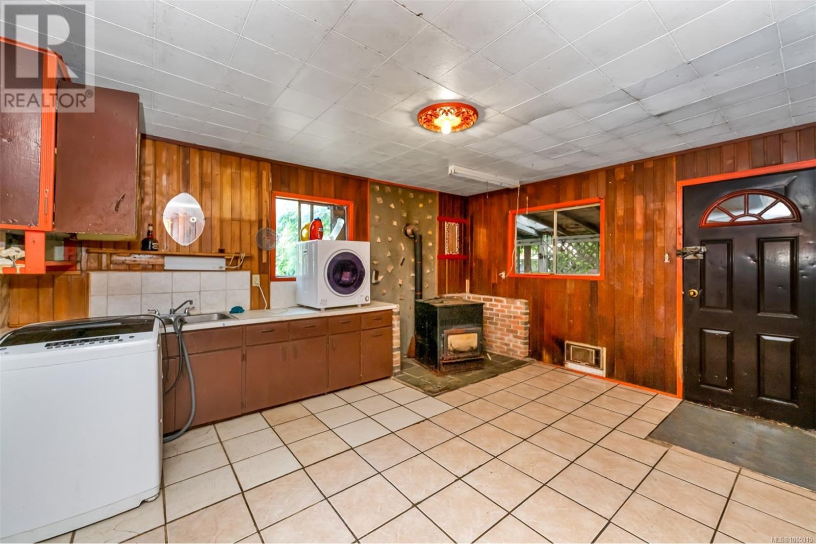 Photo 18 of 675 Powell St, Duncan BC