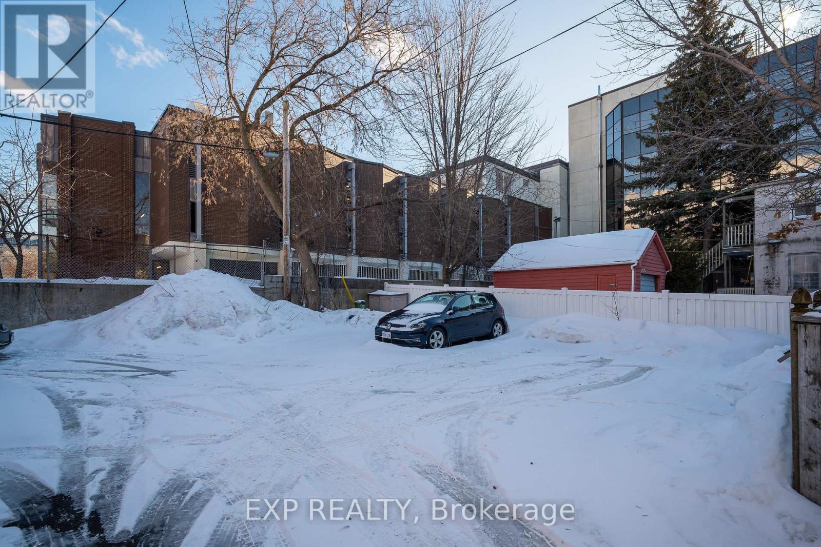 Photo 8 of 1 52 St Andrew Street, Ottawa ON