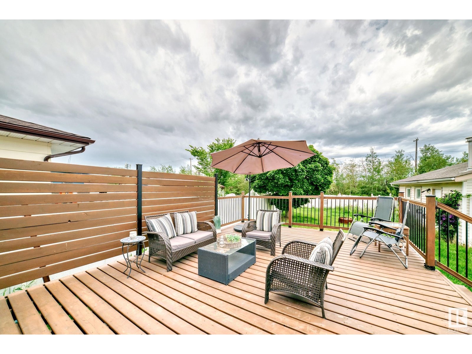 Photo 11 of 352 Huffman Cr Nw, Edmonton AB