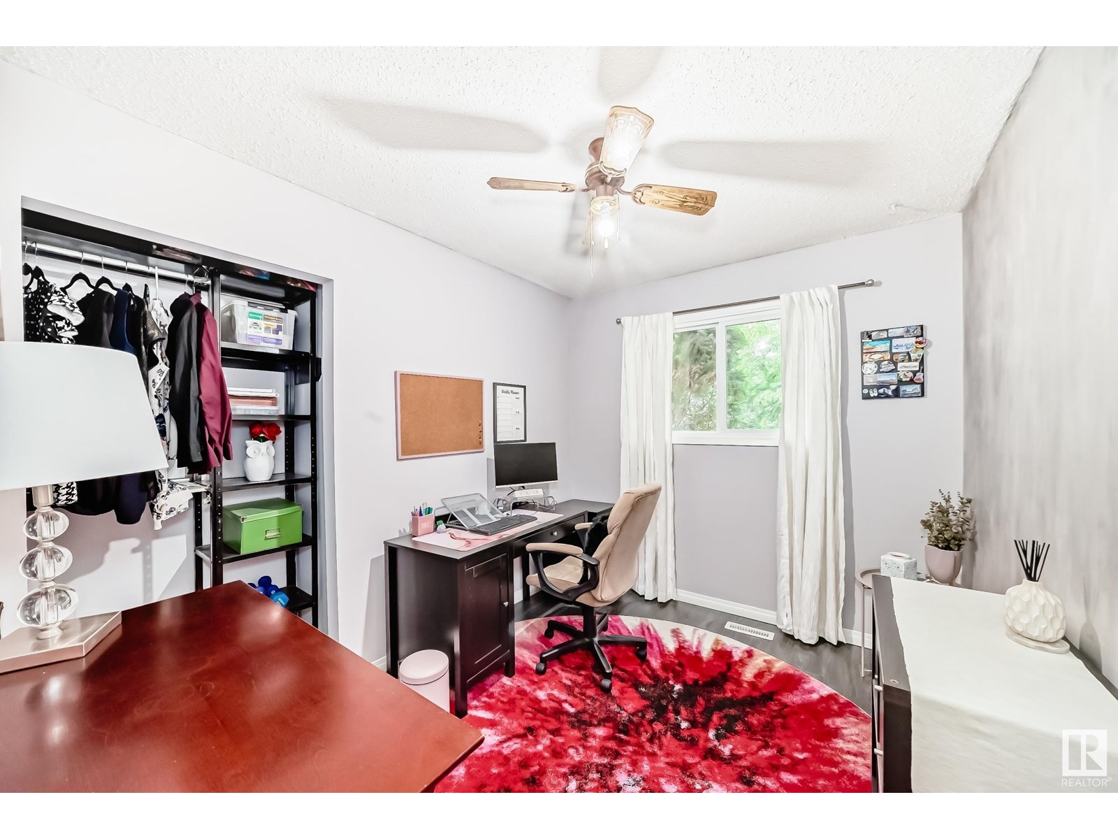 Photo 17 of 352 Huffman Cr Nw, Edmonton AB