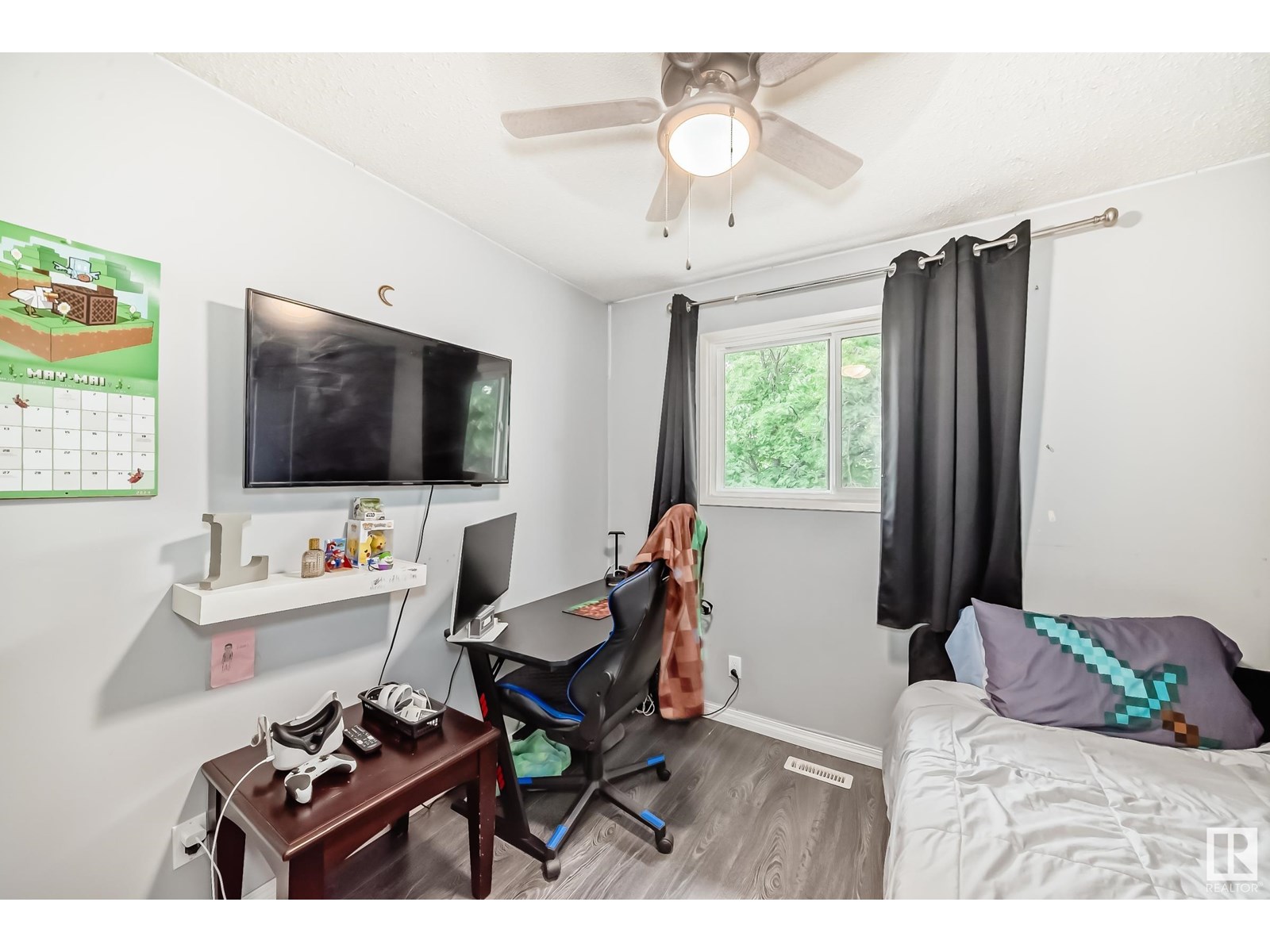 Photo 20 of 352 Huffman Cr Nw, Edmonton AB