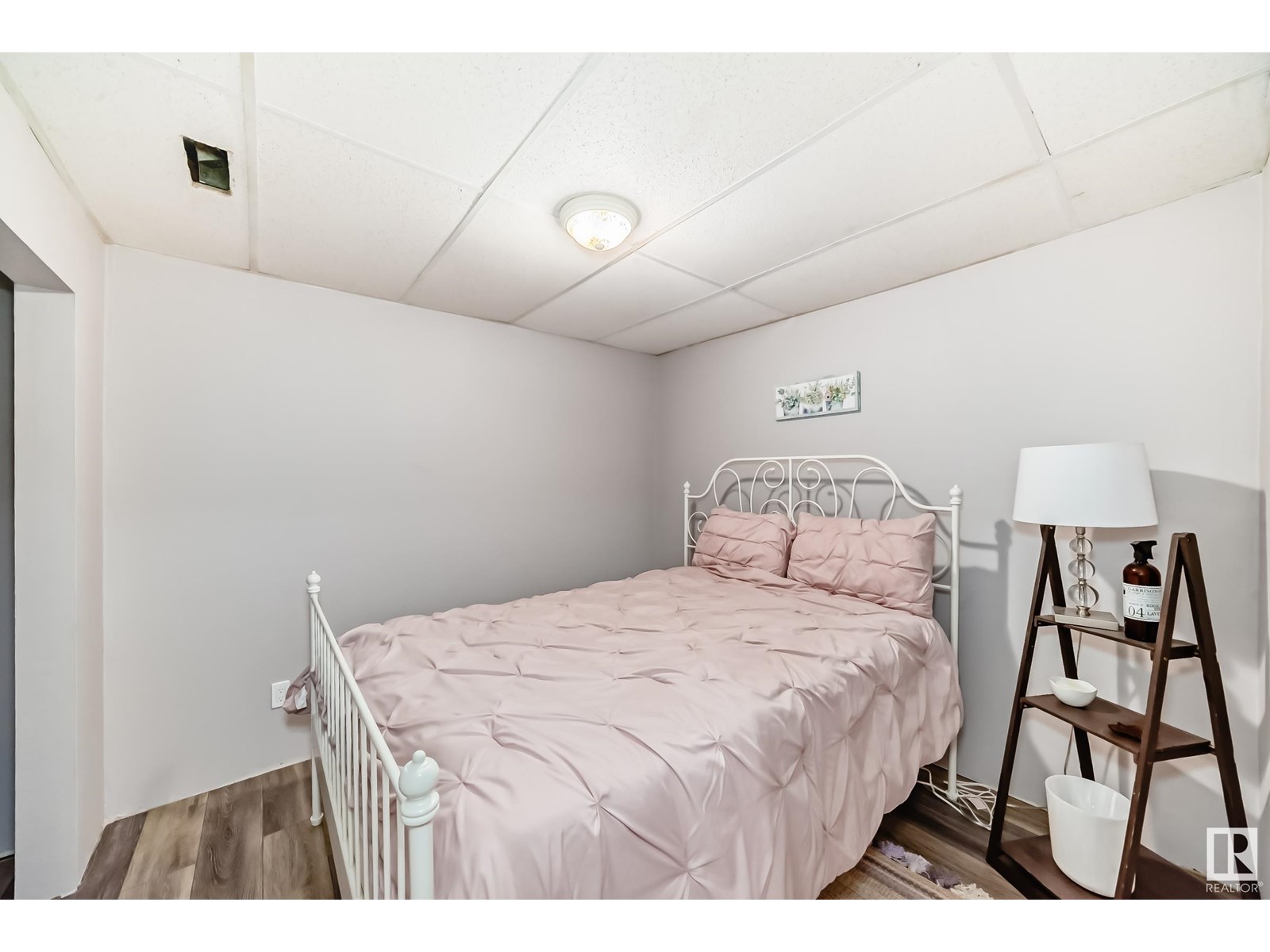 Photo 26 of 352 Huffman Cr Nw, Edmonton AB