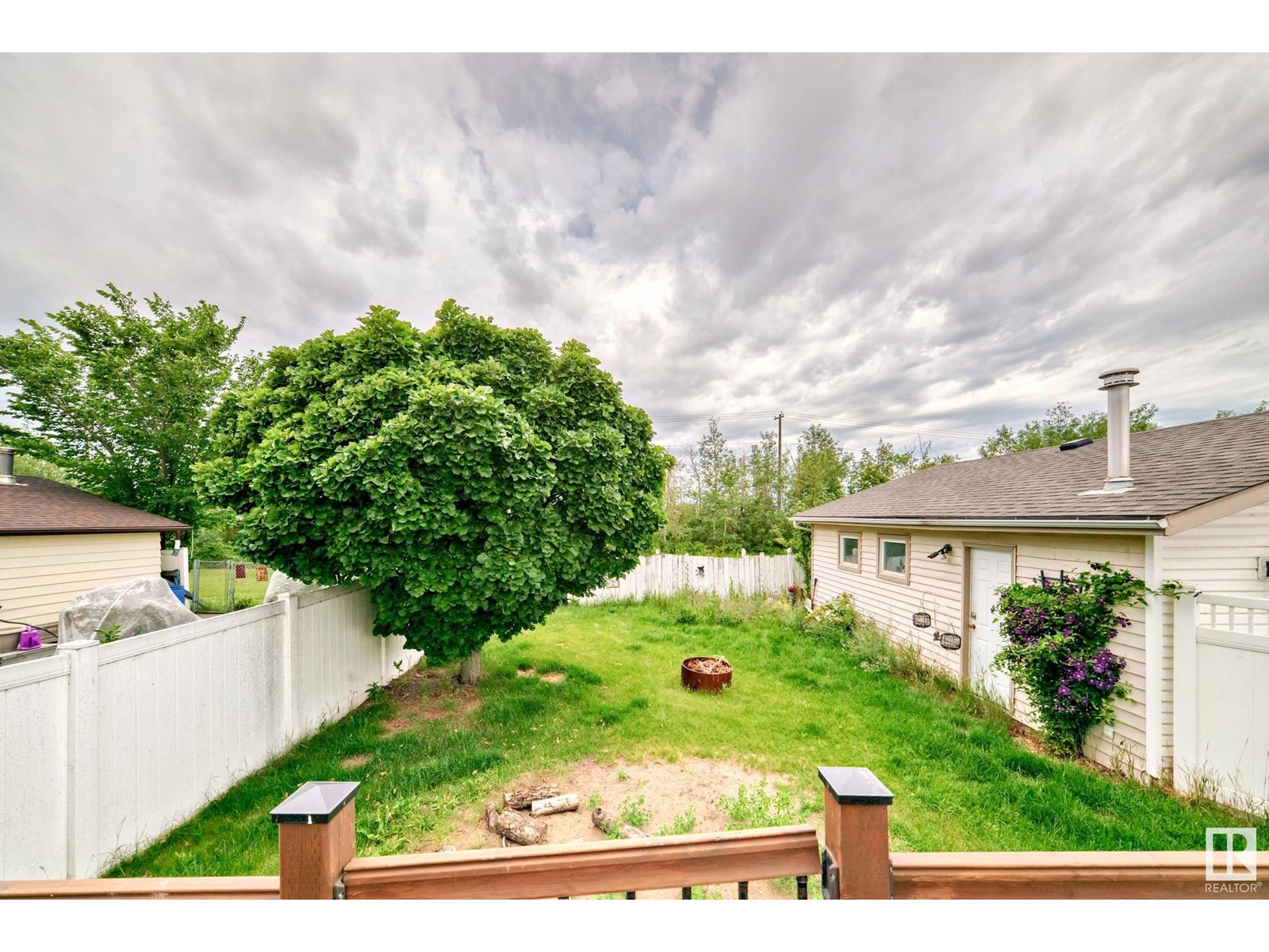 Photo 35 of 352 Huffman Cr Nw, Edmonton AB