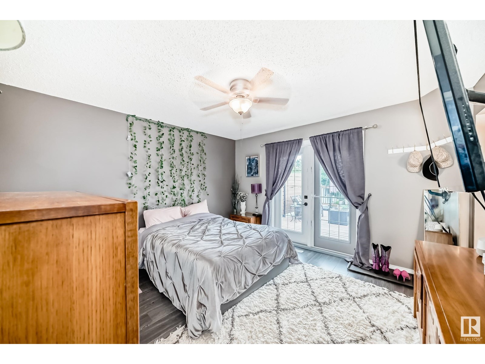 Photo 9 of 352 Huffman Cr Nw, Edmonton AB
