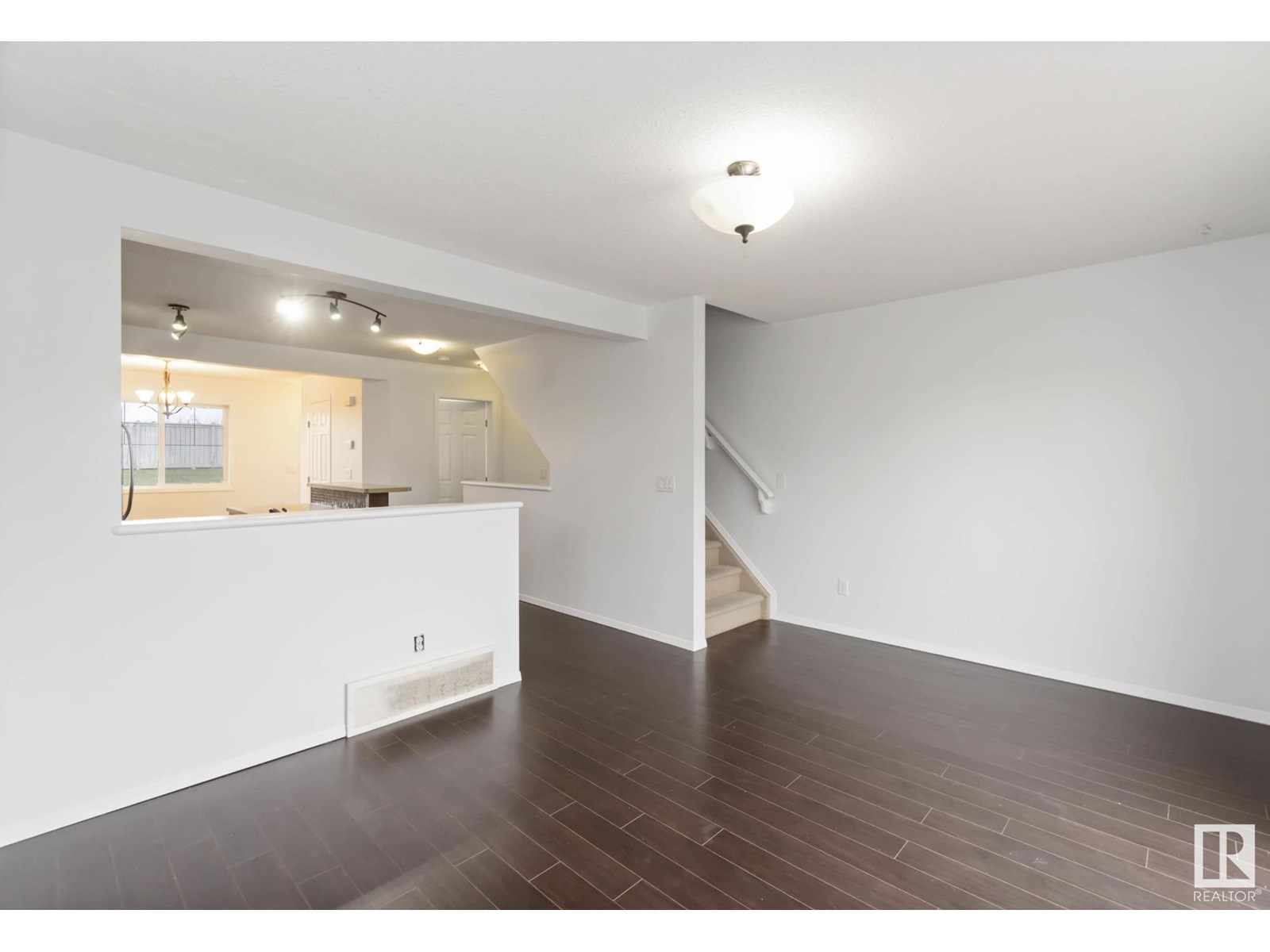 #34 3751 12 STREET NW - Image 17