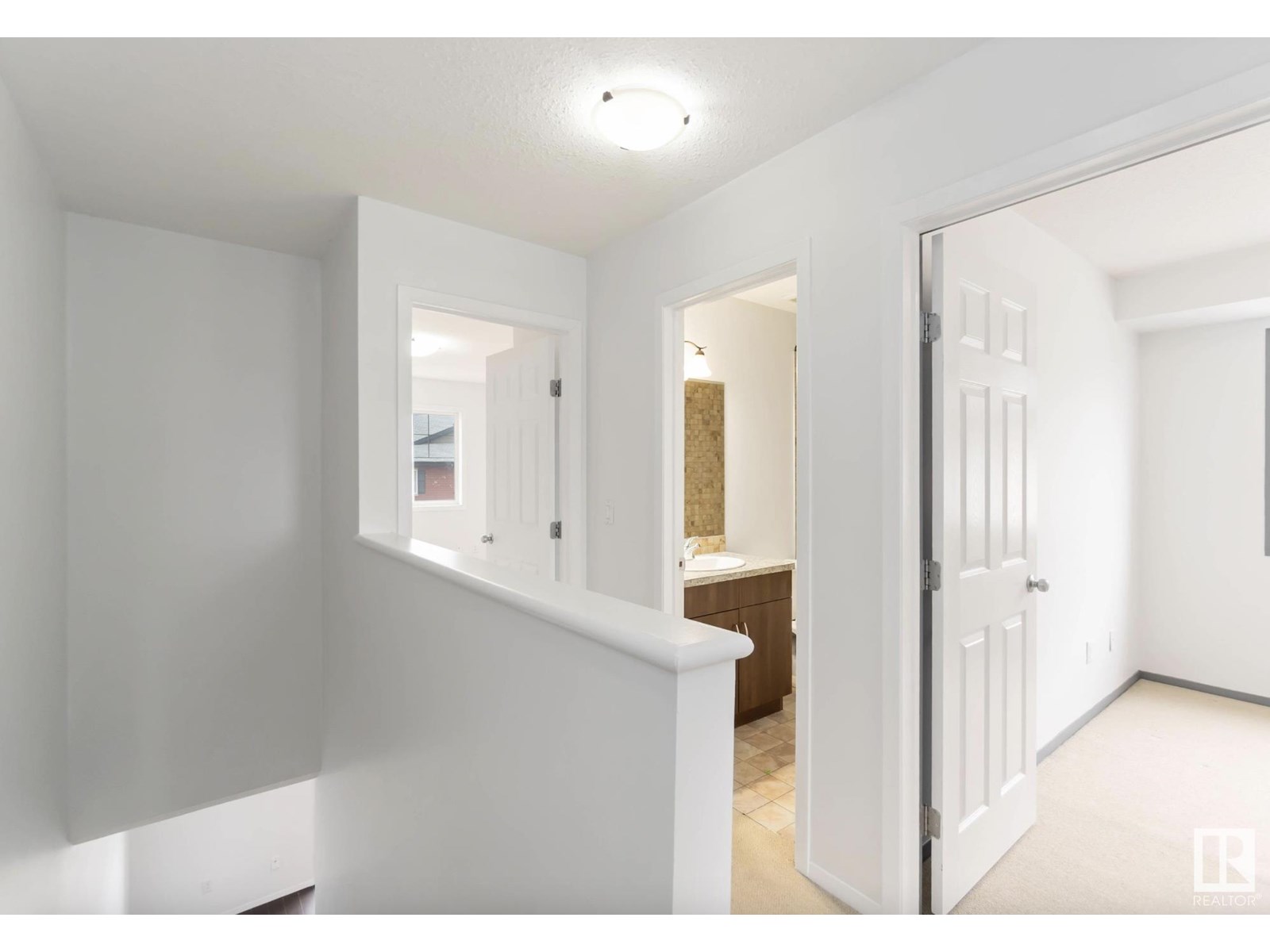 #34 3751 12 STREET NW - Image 24