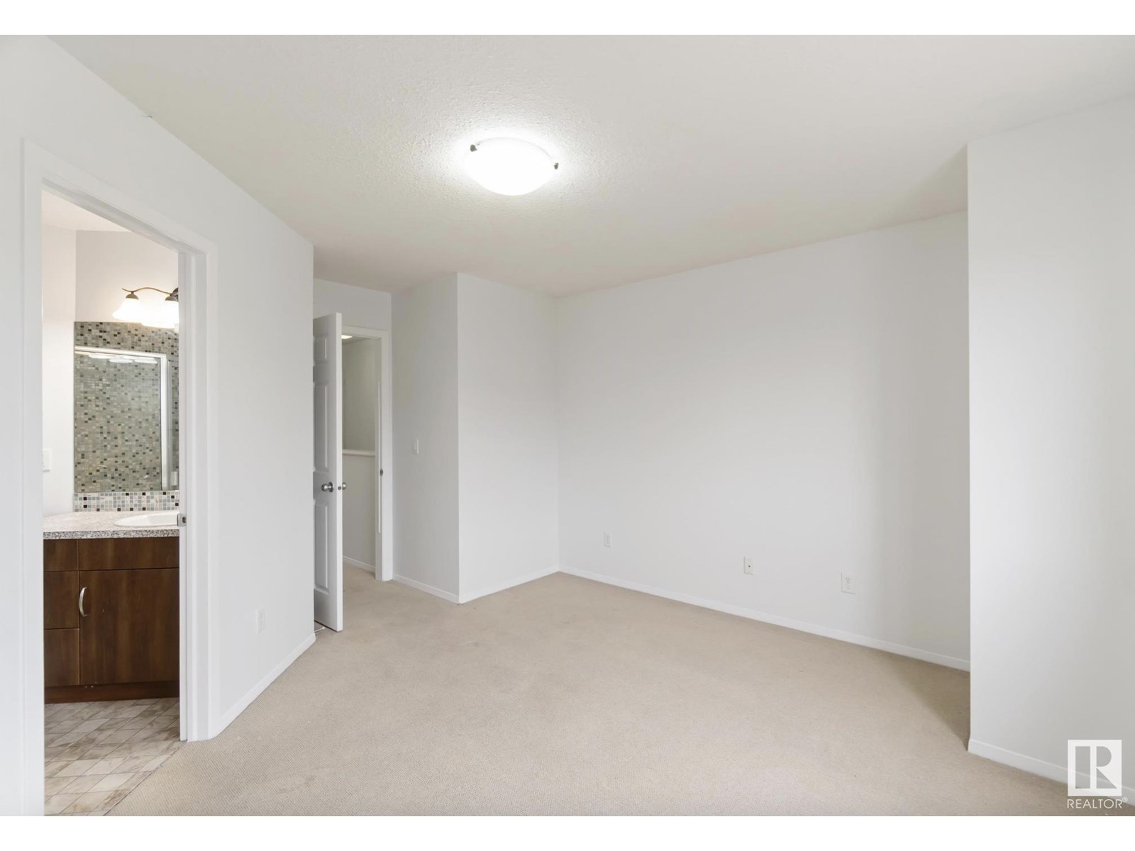 #34 3751 12 STREET NW - Image 29