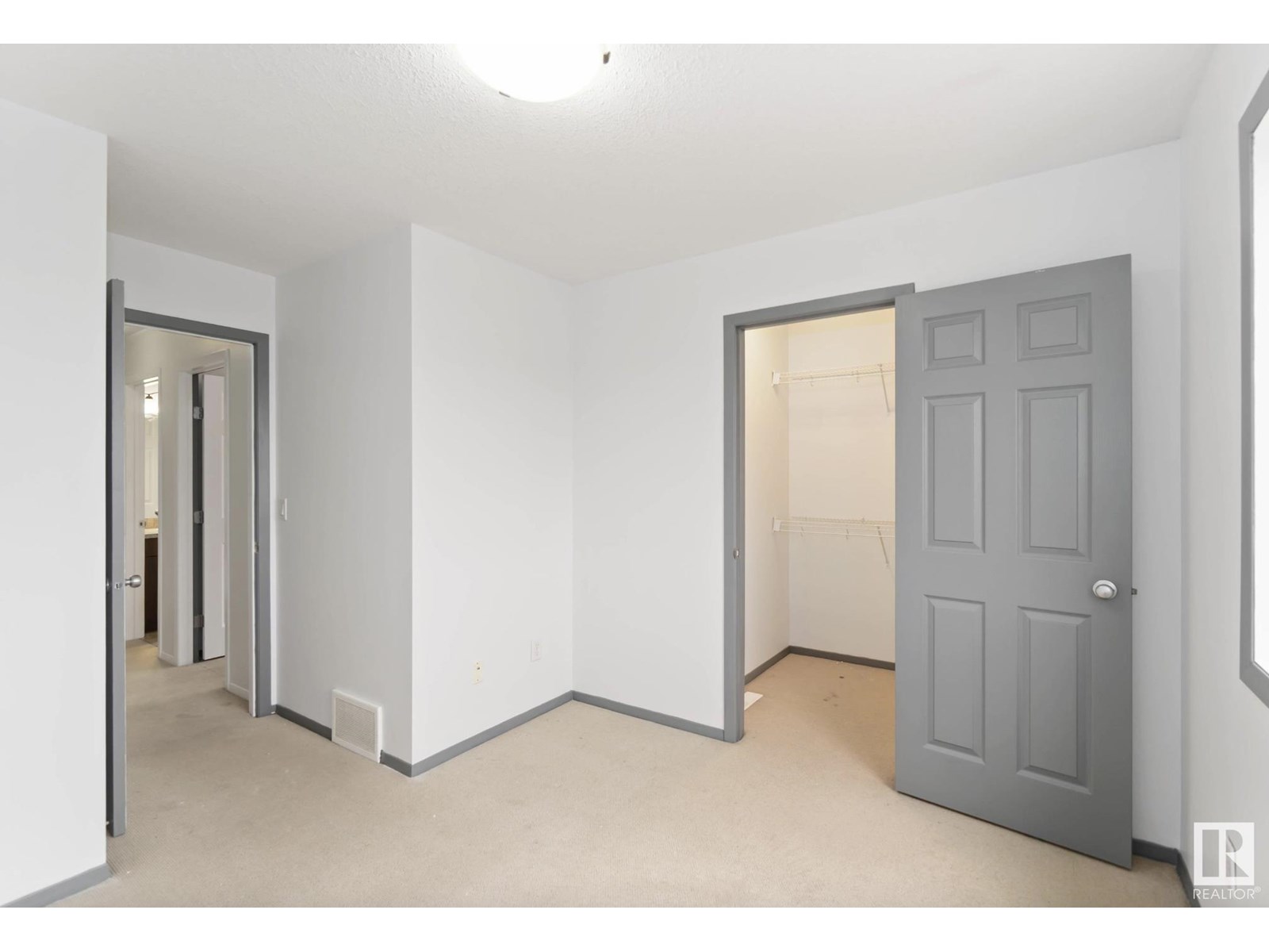#34 3751 12 STREET NW - Image 36