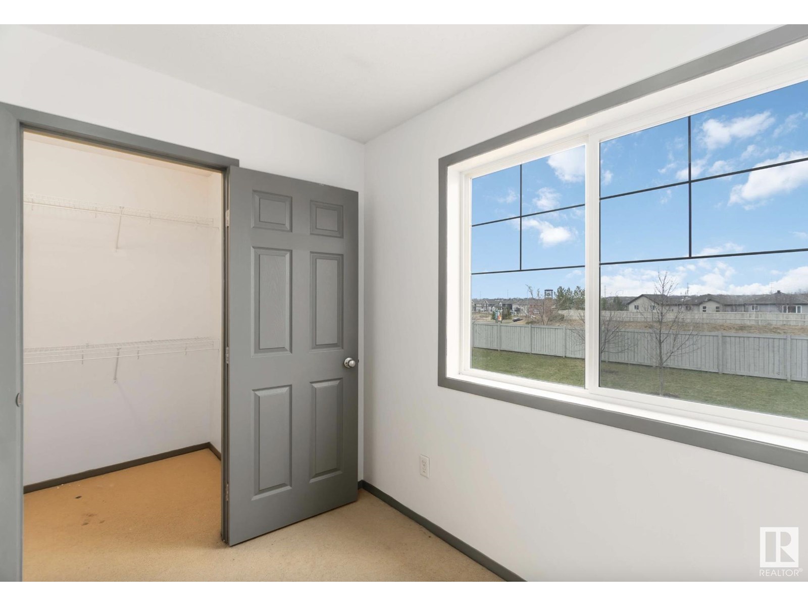 #34 3751 12 STREET NW - Image 37