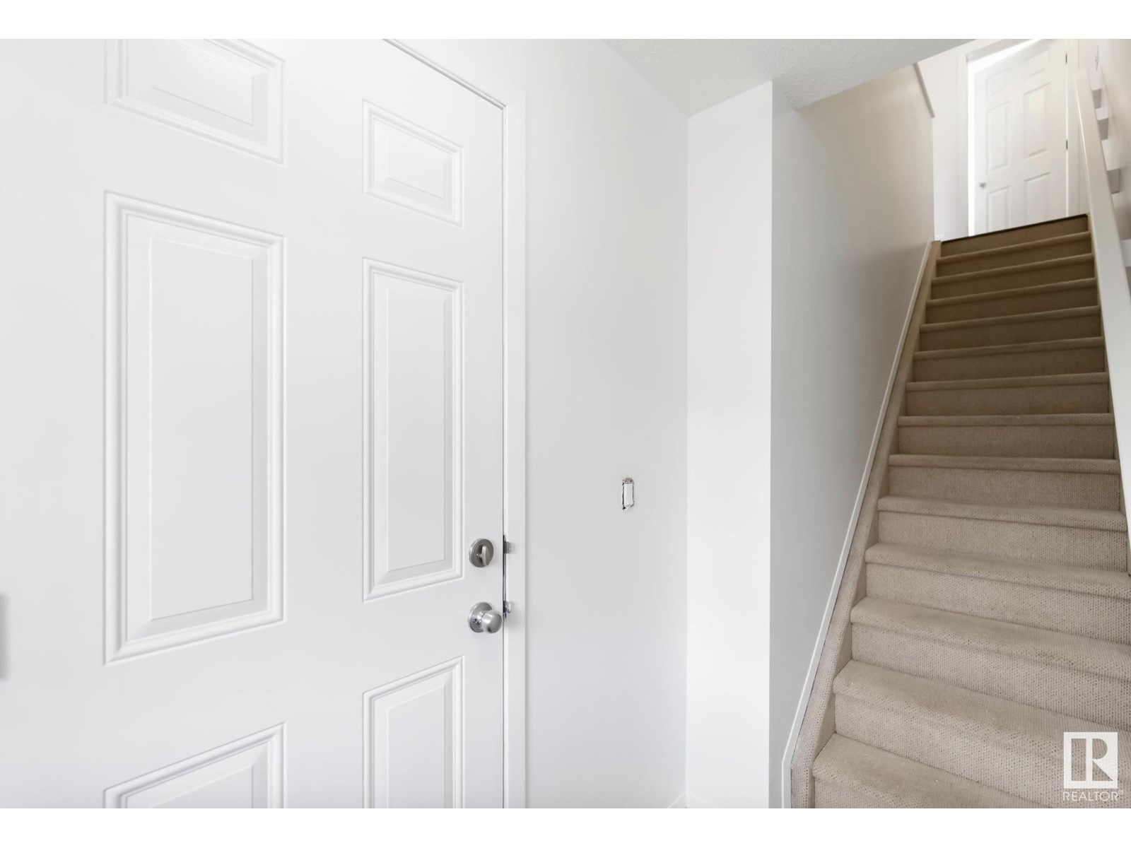 #34 3751 12 STREET NW - Image 5