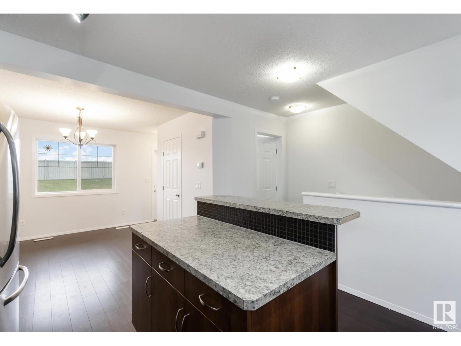 #34 3751 12 STREET NW - Image 7