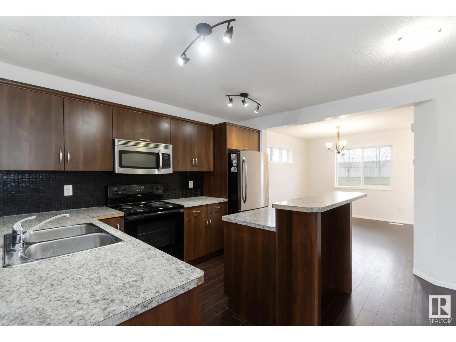 #34 3751 12 STREET NW - Image 8