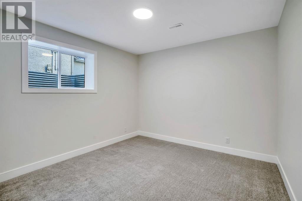 Single Family House for Sale in  Edgepark Way NW Edgemont Calgary 