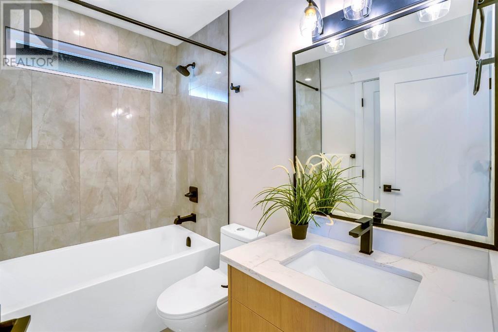Single Family House for Sale in  Edgepark Way NW Edgemont Calgary 