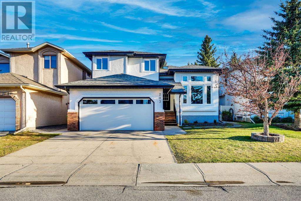 Single Family House for Sale in  Edgepark Way NW Edgemont Calgary 