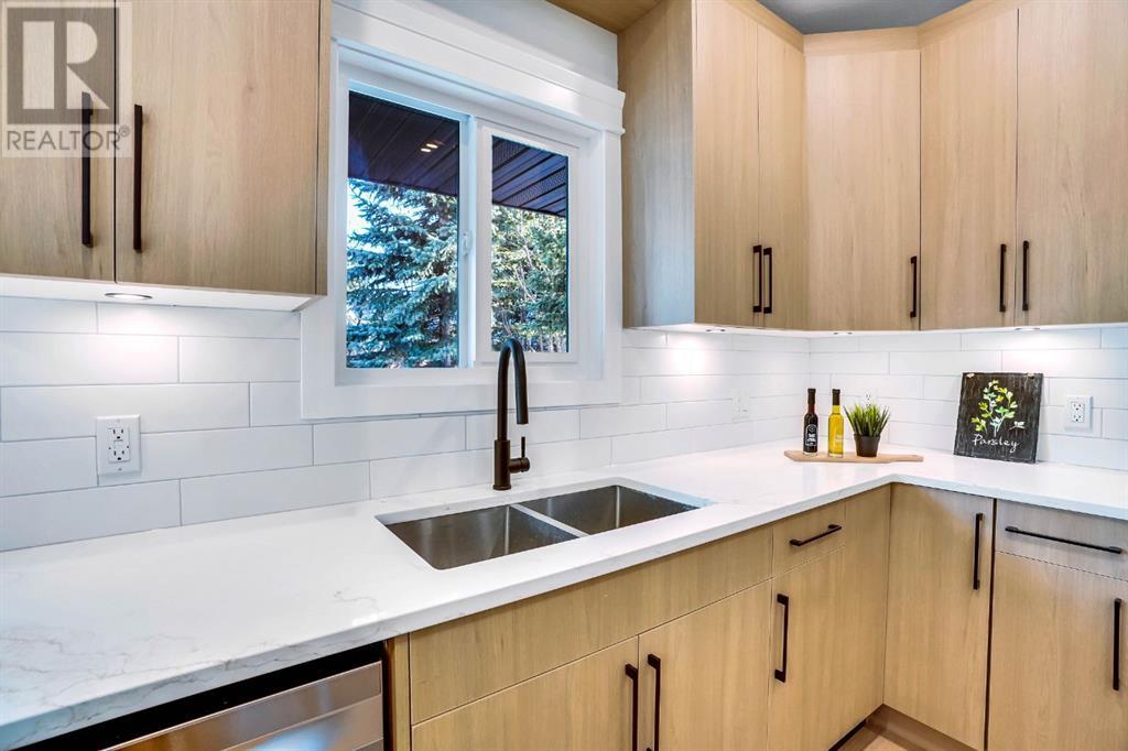 Single Family House for Sale in  Edgepark Way NW Edgemont Calgary 