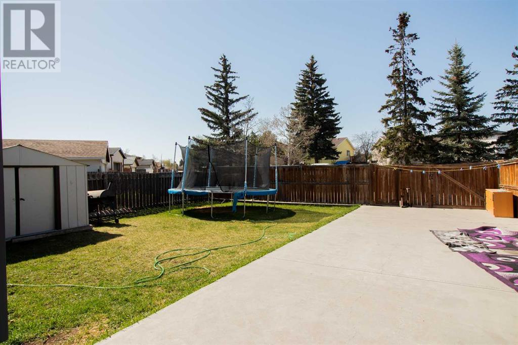 Single Family House for Sale in  Castlebrook Road NE Castleridge Calgary 