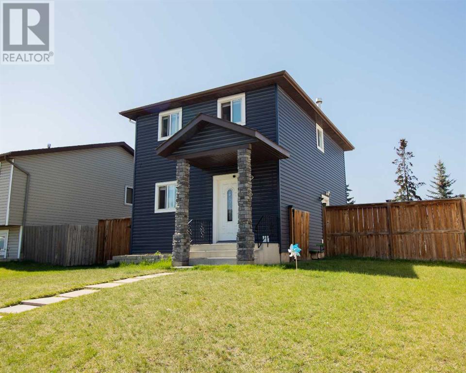 16 Castlebrook Road NE, Calgary, Alberta