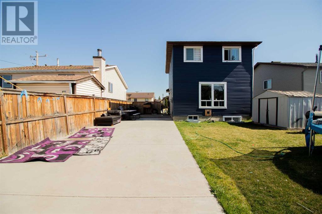 Single Family House for Sale in  Castlebrook Road NE Castleridge Calgary 