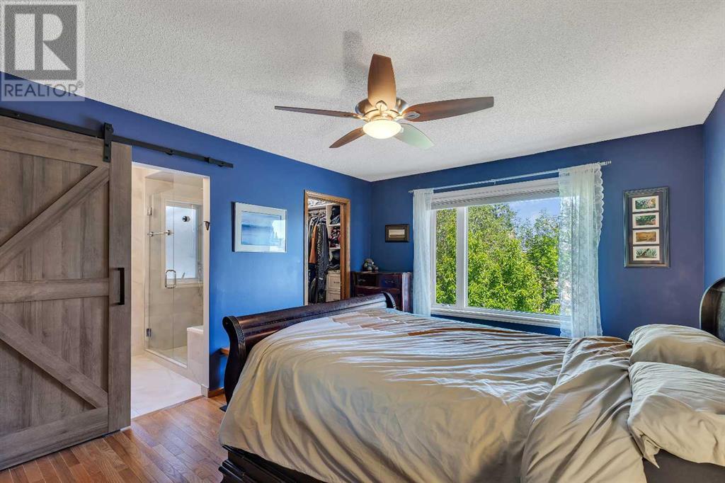 Single Family House for Sale in  Scenic Hill Close NW Scenic Acres Calgary 
