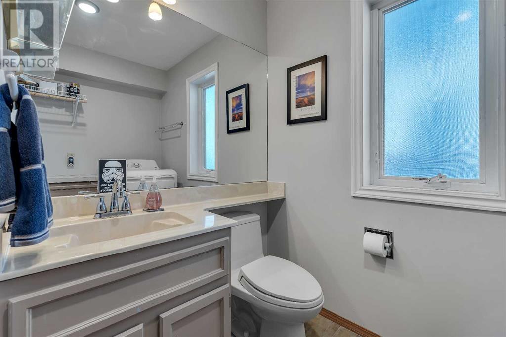 Single Family House for Sale in  Scenic Hill Close NW Scenic Acres Calgary 