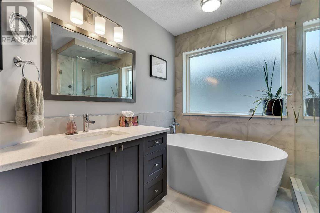 Single Family House for Sale in  Scenic Hill Close NW Scenic Acres Calgary 