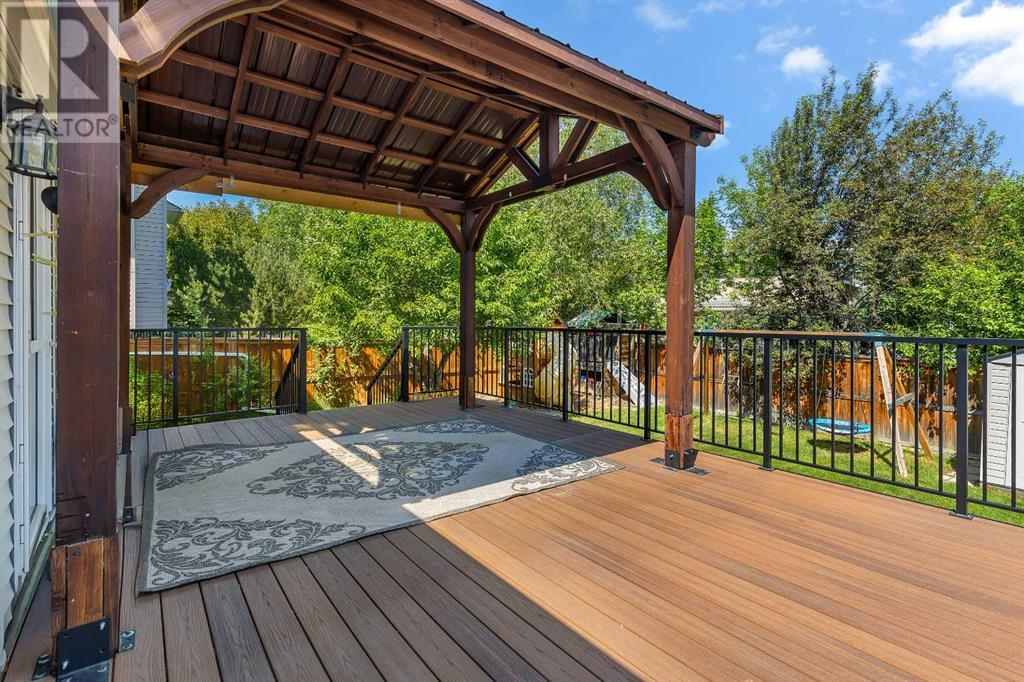 Single Family House for Sale in  Scenic Hill Close NW Scenic Acres Calgary 