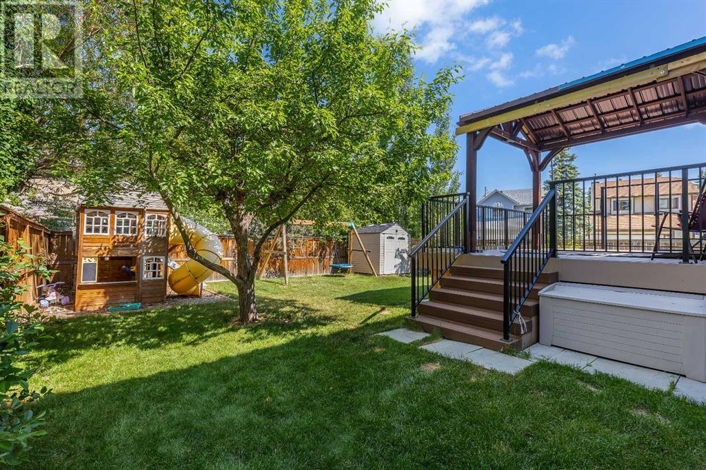 Single Family House for Sale in  Scenic Hill Close NW Scenic Acres Calgary 