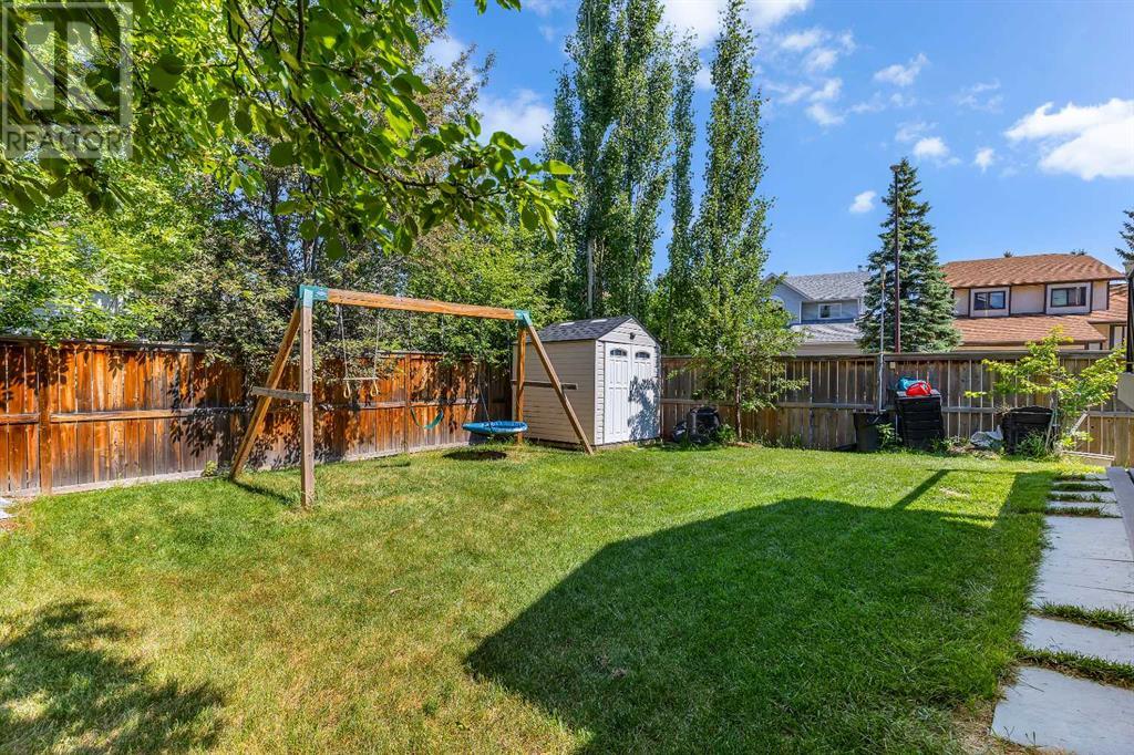 Single Family House for Sale in  Scenic Hill Close NW Scenic Acres Calgary 