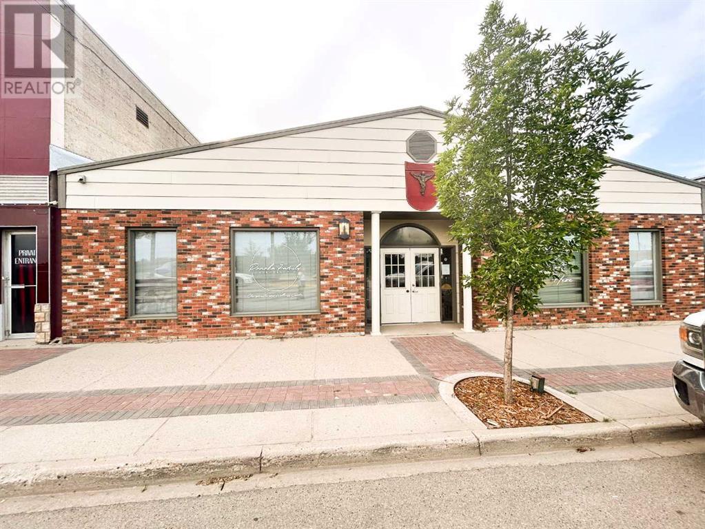 Photo 1 of 4908 50 Street, Ponoka AB