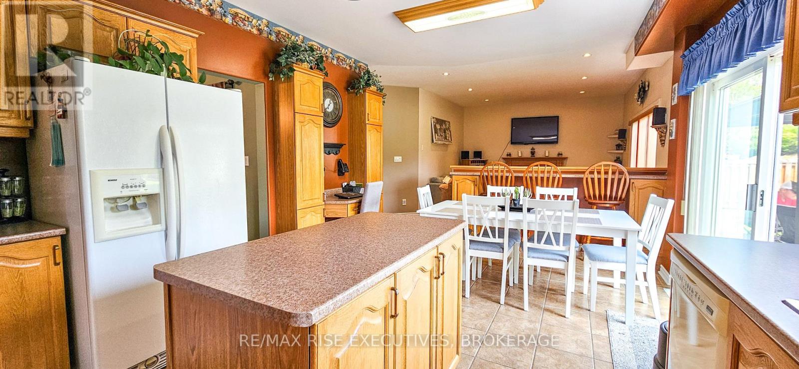 Photo 24 of 1983 Legacy Court, Kingston ON