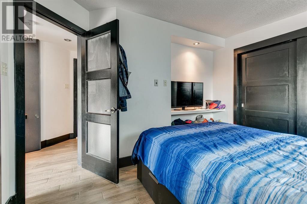 Single Family House for Sale in    Street SW Bankview Calgary 