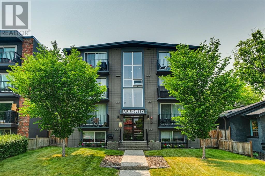 Single Family House for Sale in    Street SW Bankview Calgary 