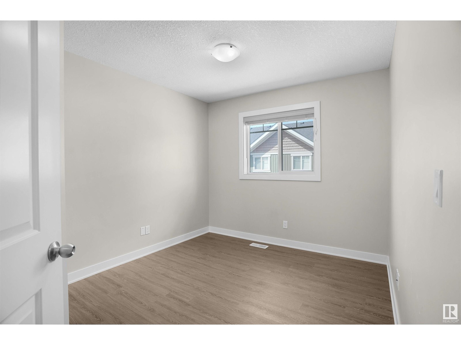 Photo 34 of 33 9535 217 St Nw, Edmonton AB