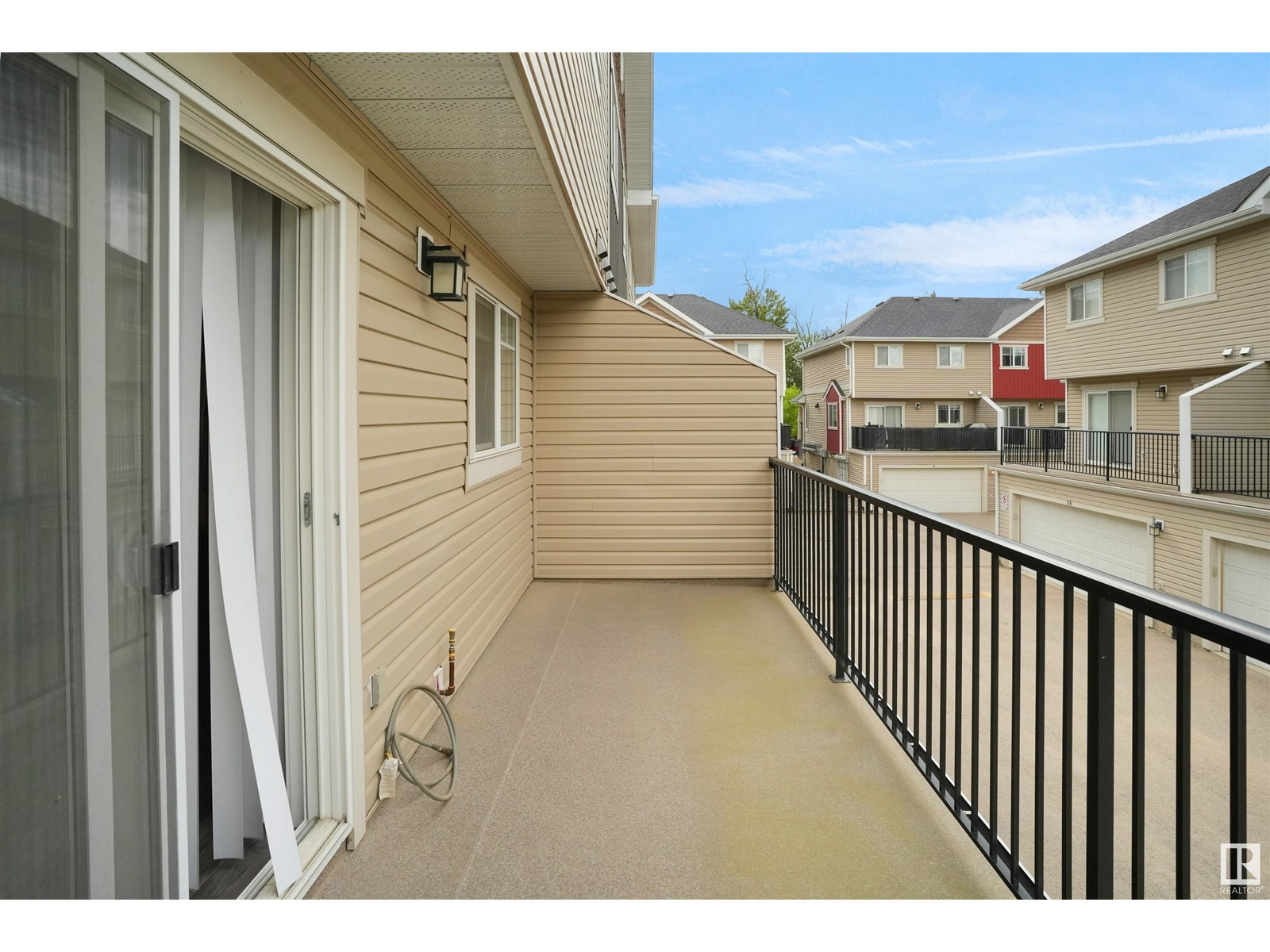 Photo 17 of 33 9535 217 St Nw, Edmonton AB