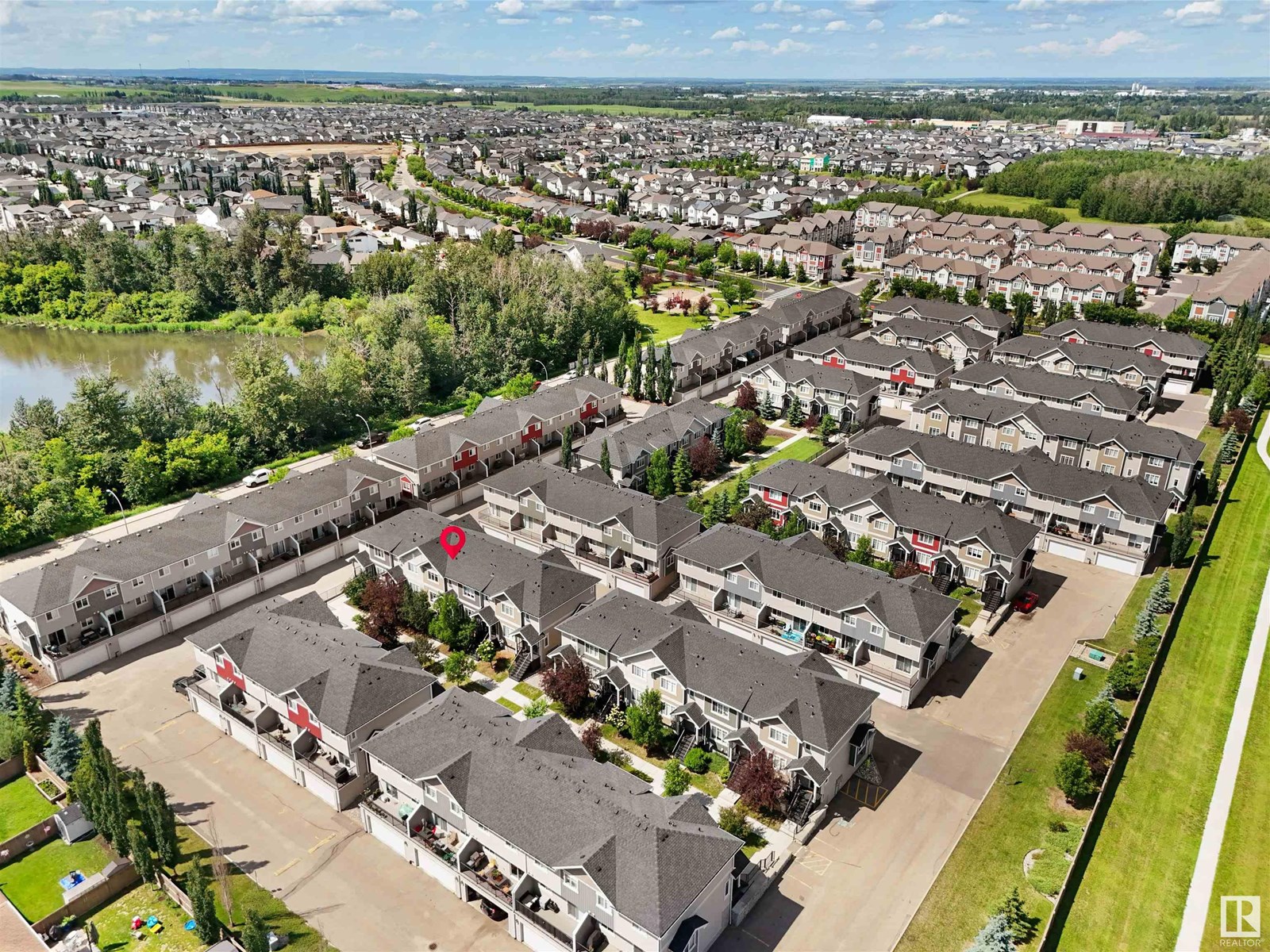Photo 41 of 33 9535 217 St Nw, Edmonton AB